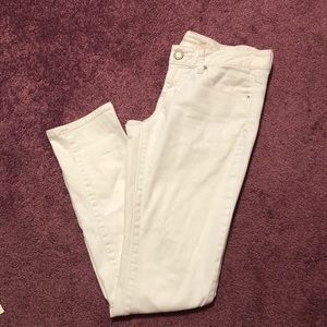 American eagle white jeans